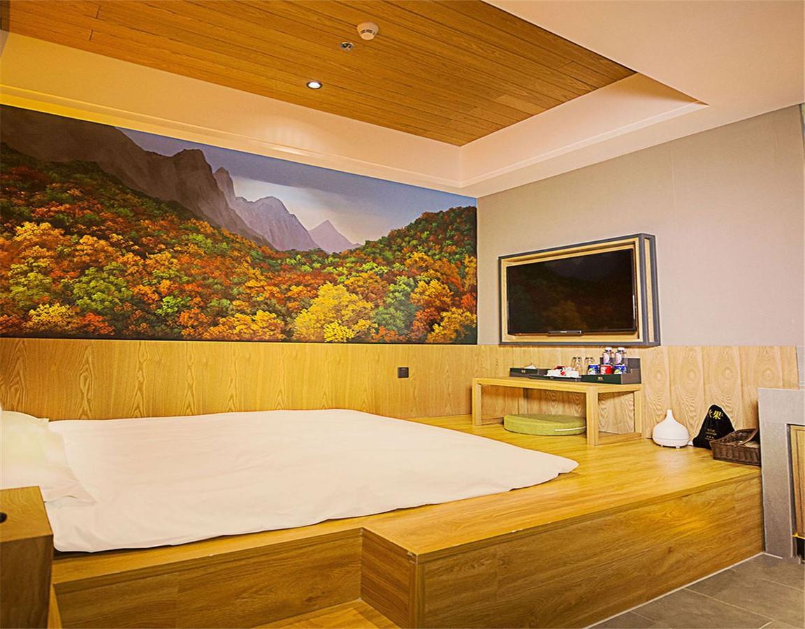 Qiu Guo Hotel Hua Mao Chaoyang  Esterno foto